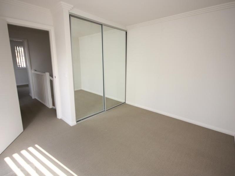 9/100 Kenyons Road, Merrylands NSW 2160