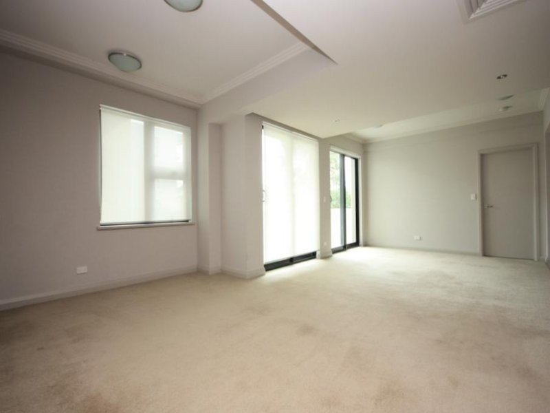 8/21 Angas Street, Meadowbank NSW 2114