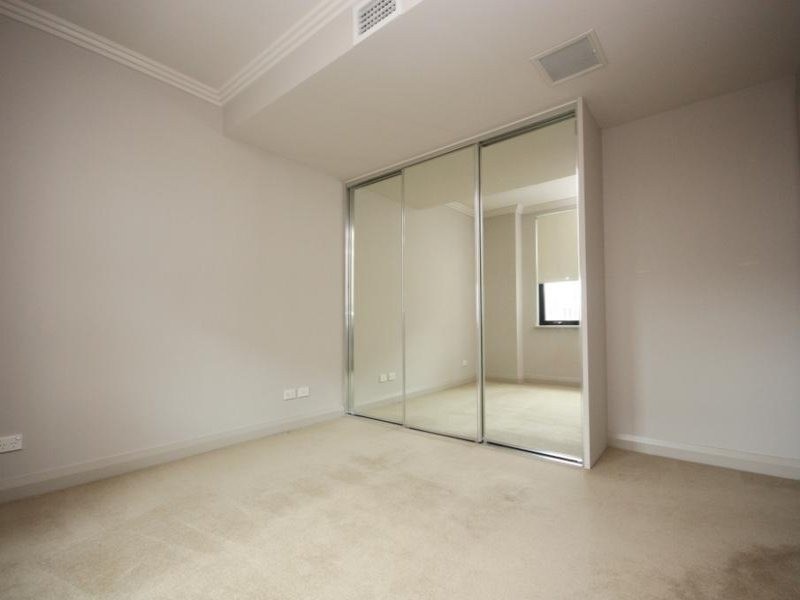 8/21 Angas Street, Meadowbank NSW 2114