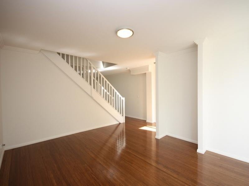 43/100 Kenyons Road, Merrylands NSW 2160