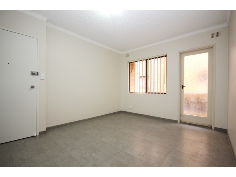 01/75 Harris Street, Fairfield NSW 2165