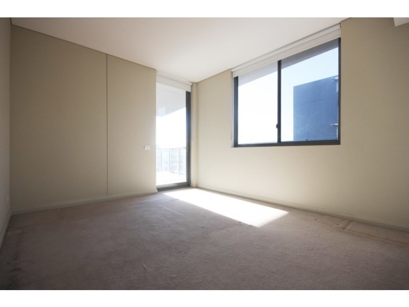 2.708/7 Stromboli Strait, Wentworth Point NSW 2127