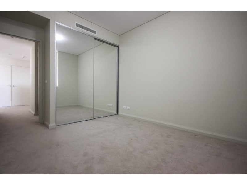 2.708/7 Stromboli Strait, Wentworth Point NSW 2127