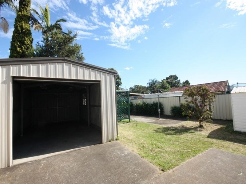 18 Shelley Place, Wetherill Park NSW 2164