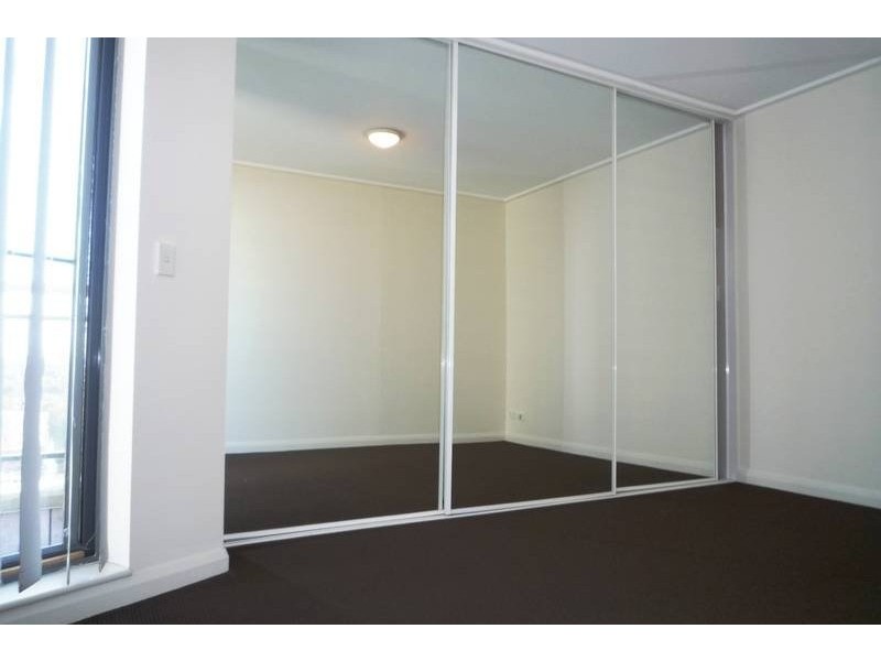 99/27 Bennelong Road, Wentworth Point NSW 2127