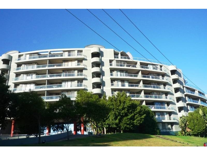 99/27 Bennelong Road, Wentworth Point NSW 2127