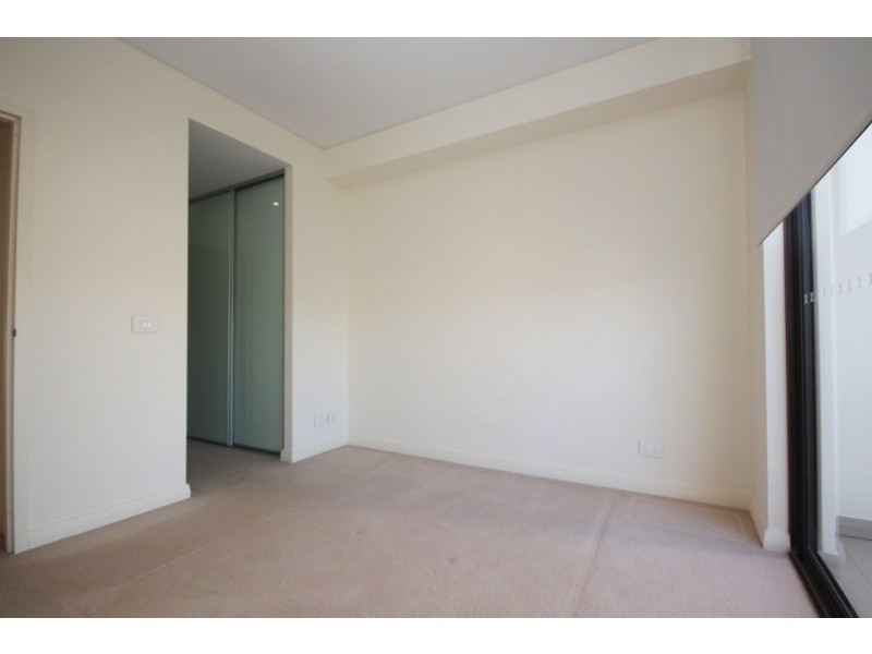 811/06 Bay Water Drive, Wentworth Point NSW 2127
