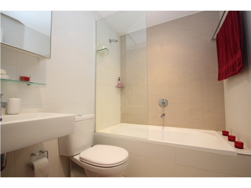 4 Lewis Street, Rhodes NSW 2138