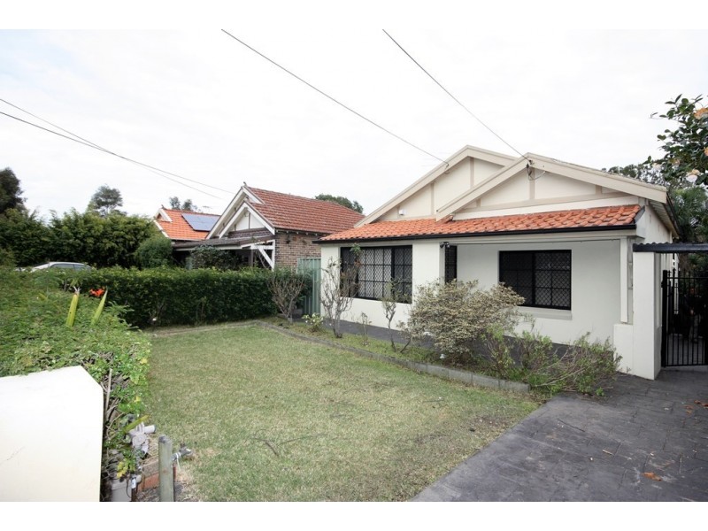 27 Smallwood Avenue, Homebush NSW 2140