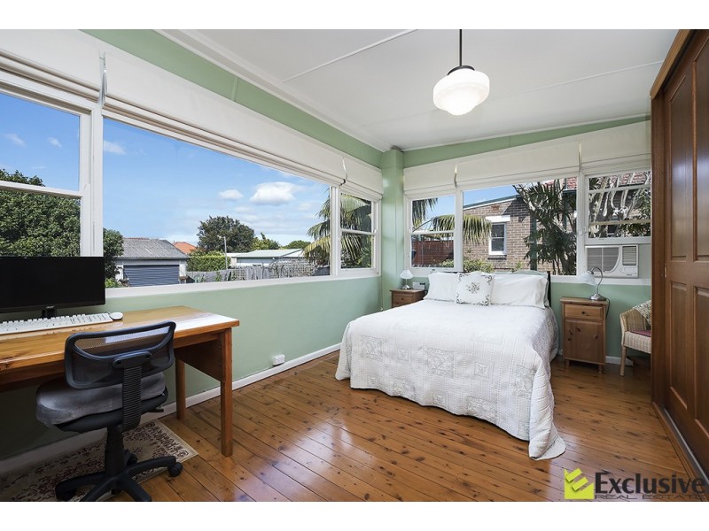 8 Myalora Street, Russell Lea NSW 2046