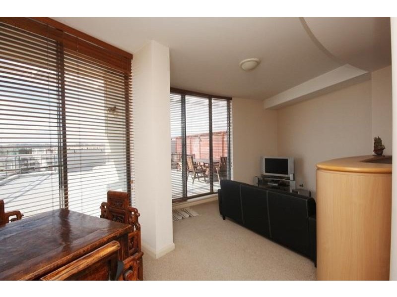 27 Bennelong Road, Wentworth Point NSW 2127