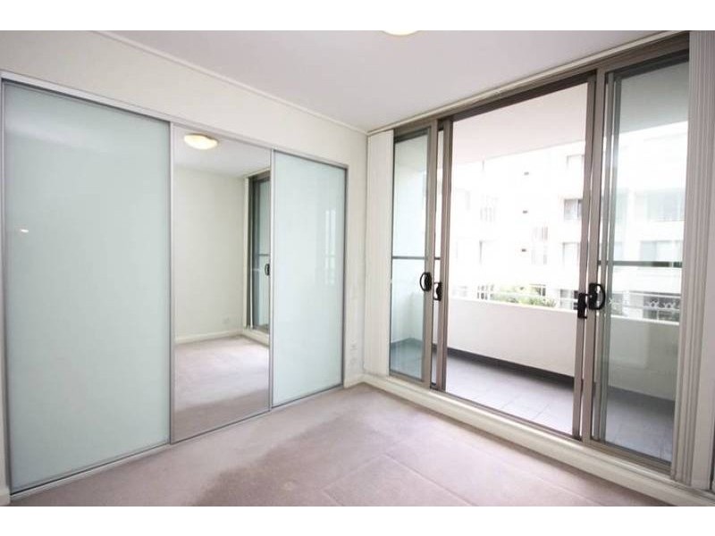 19 Hill Road, Wentworth Point NSW 2127