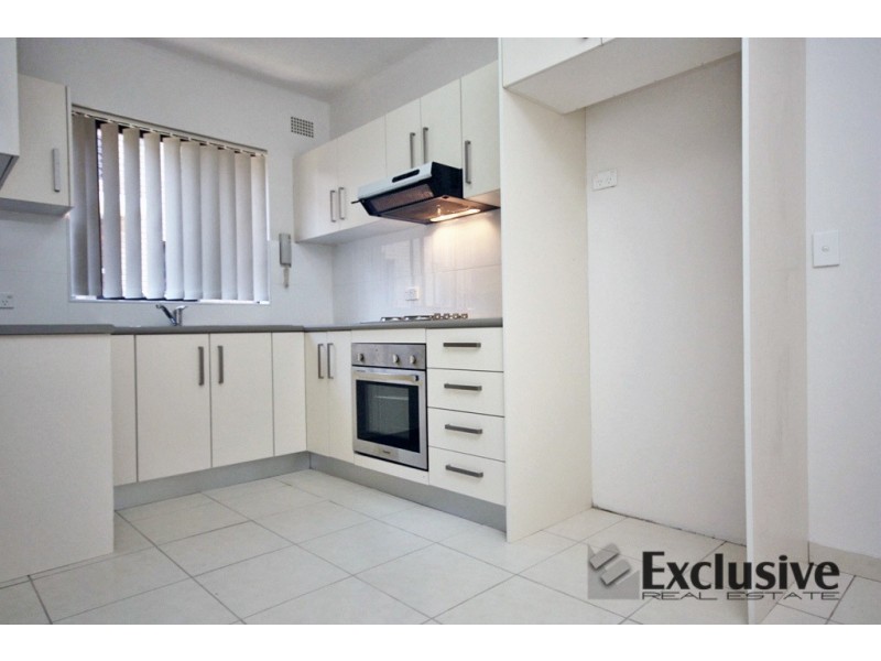 8/75 Harris Street, Fairfield NSW 2165