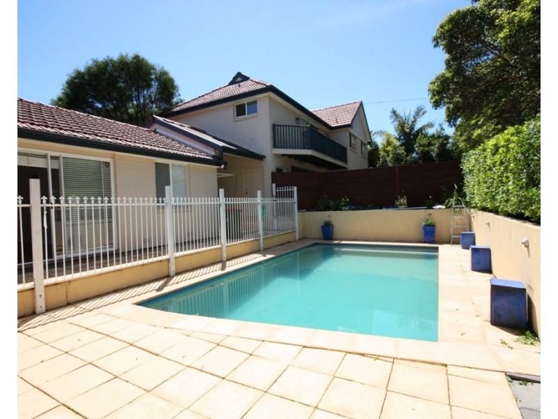 303 Queen Street, Concord West NSW 2138