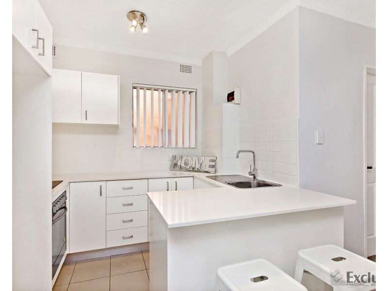 4/18 Bank Street, Meadowbank NSW 2114