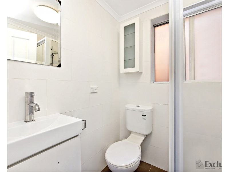 4/18 Bank Street, Meadowbank NSW 2114