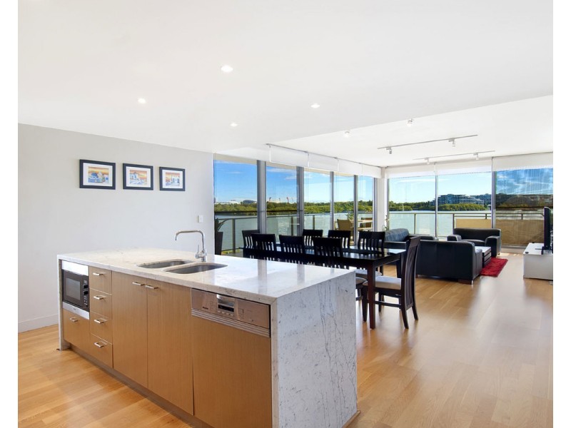 202/17 Jean Wailes Avenue, Rhodes NSW 2138