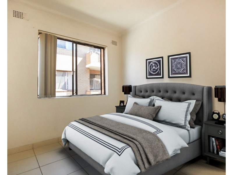 8/75 Harris Street, Fairfield NSW 2165