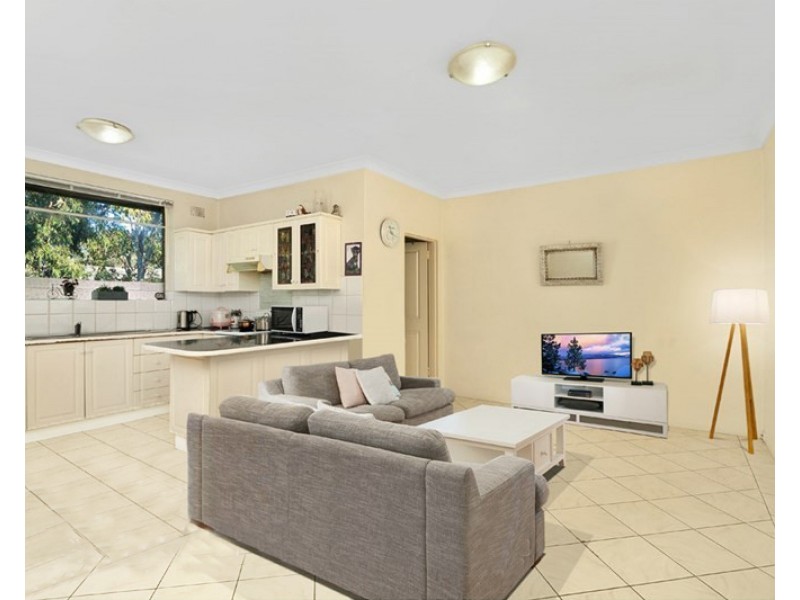 6/297-299 King Georges Road, Roselands NSW 2196