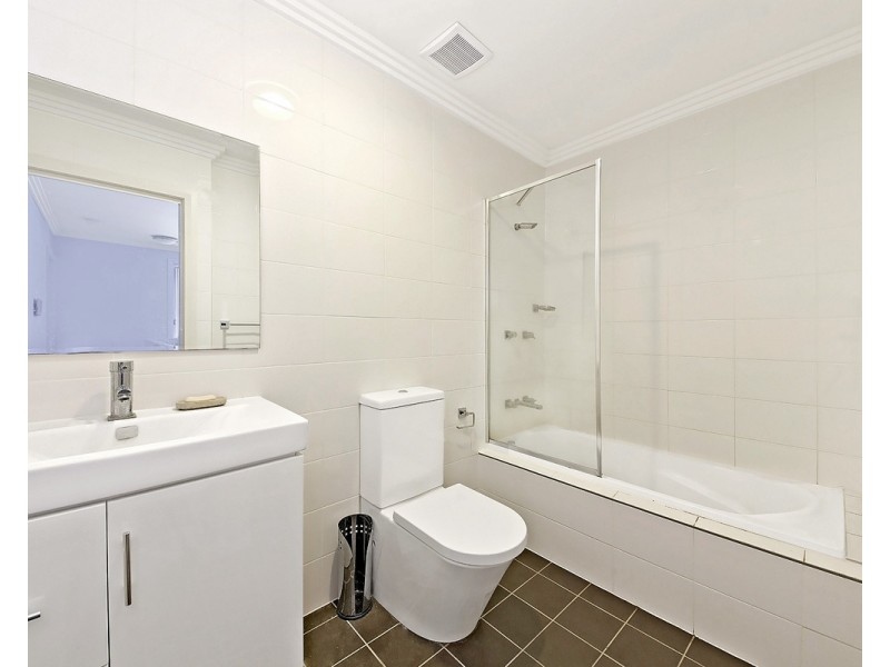 40/100 Kenyons, Merrylands NSW 2160