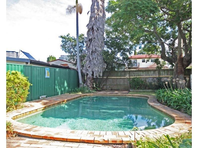 52 Llewellyn Street, Rhodes NSW 2138