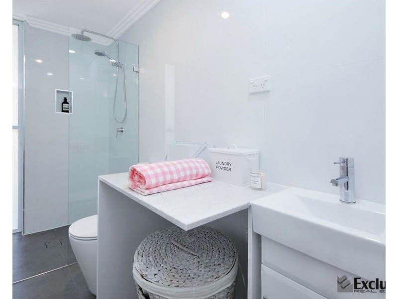 16 Raimonde Road, Eastwood NSW 2122