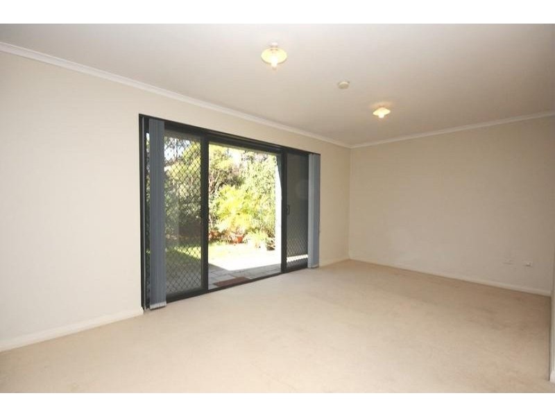 11 Kendall Inlet, Cabarita NSW 2137