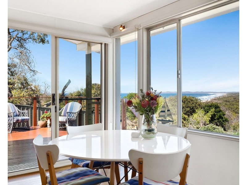 2 Sea View Crescent, Broadwater NSW 2472