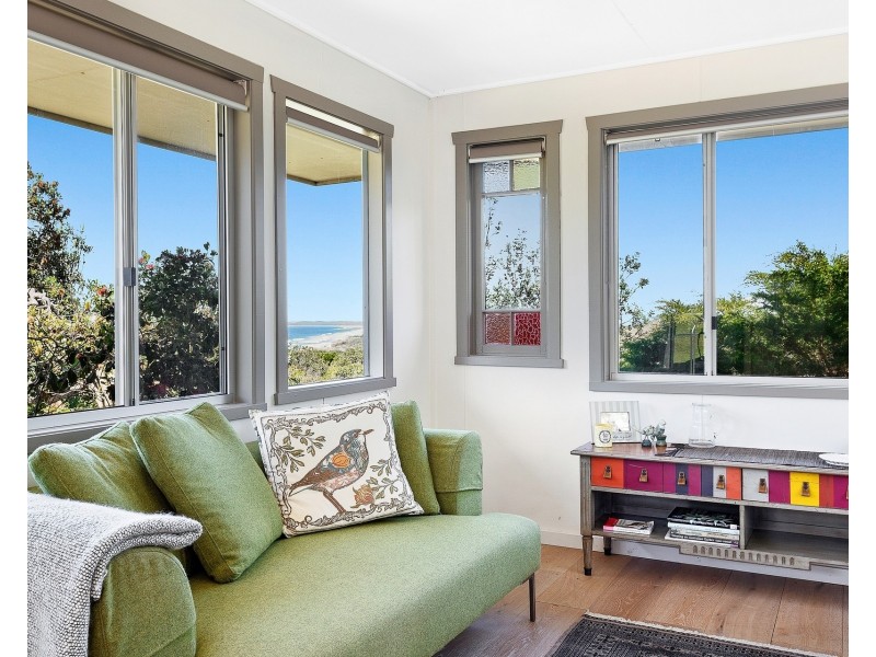 2 Sea View Crescent, Broadwater NSW 2472