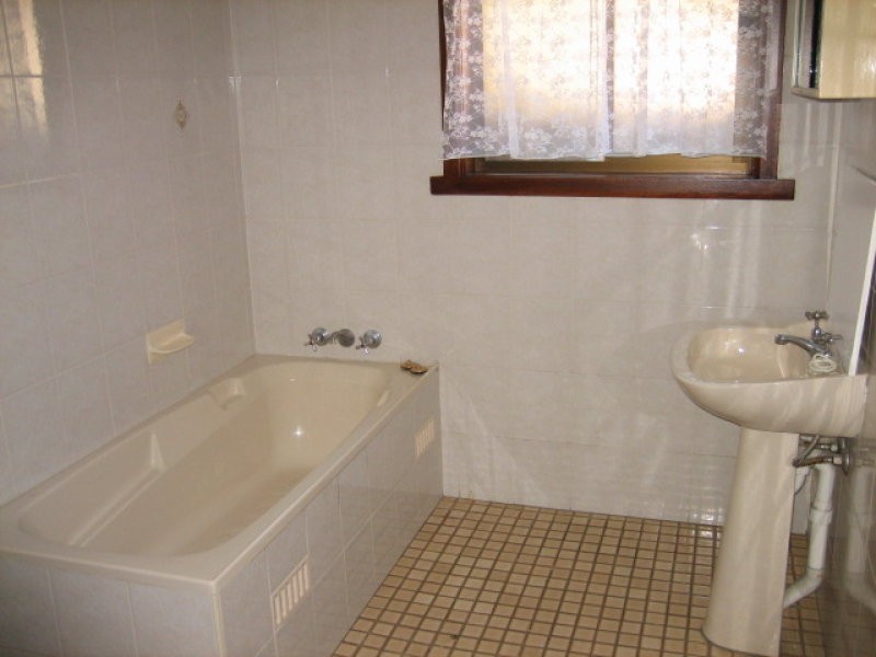 31B Chamberlain Avenue, Caringbah NSW 2229