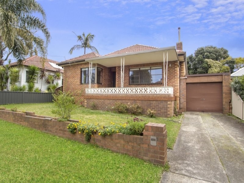 19 Balfour Avenue, Caringbah NSW 2229