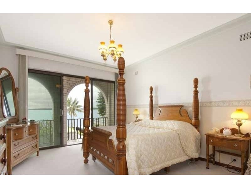 14 Woodlands Road, Taren Point NSW 2229