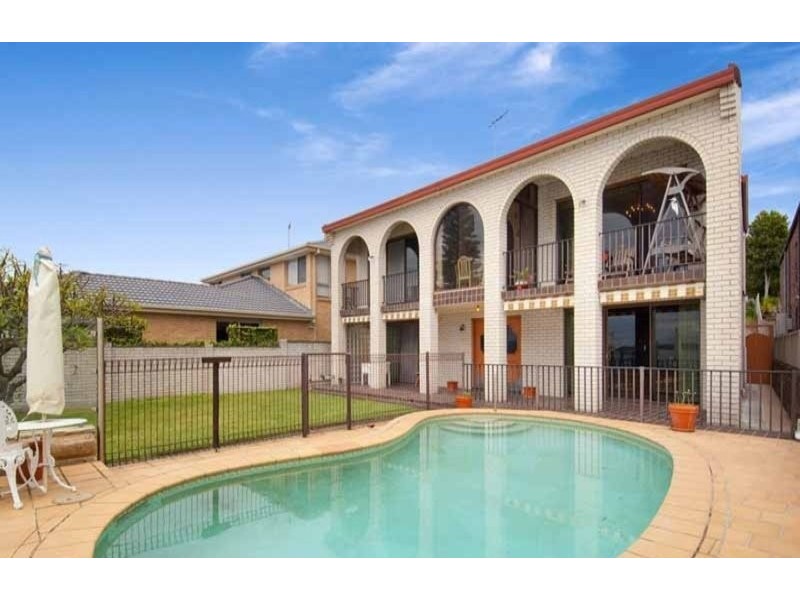 14 Woodlands Road, Taren Point NSW 2229