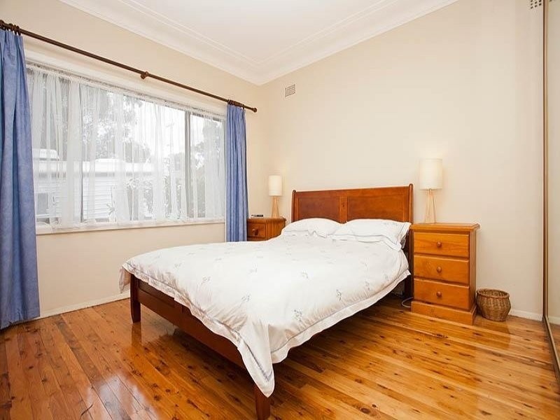 113 Waratah Street, Kirrawee NSW 2232