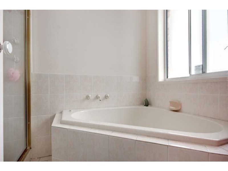 19 Paltara Place, Cordeaux Heights NSW 2526