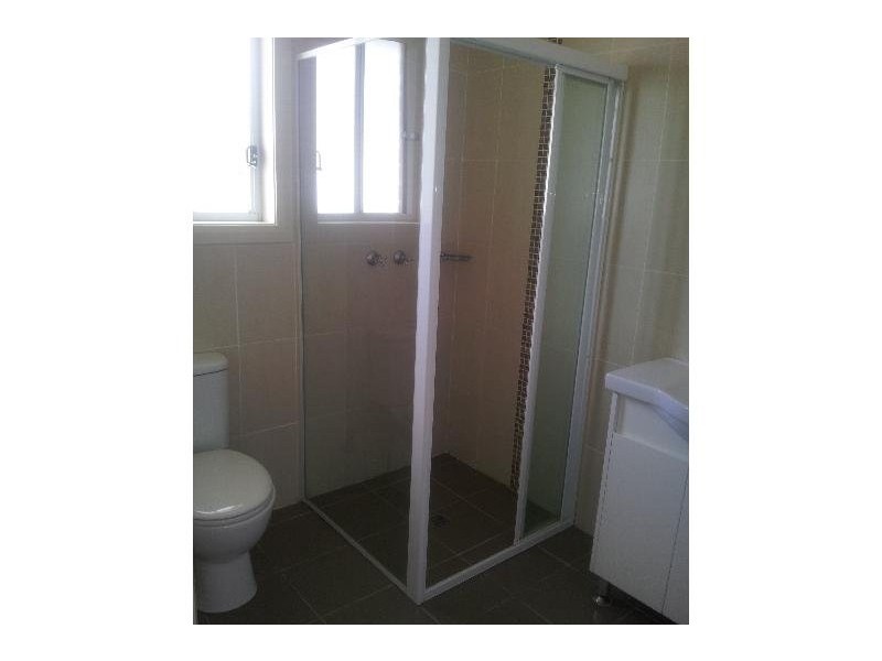 22B Rowland Avenue, Wollongong West NSW 2500