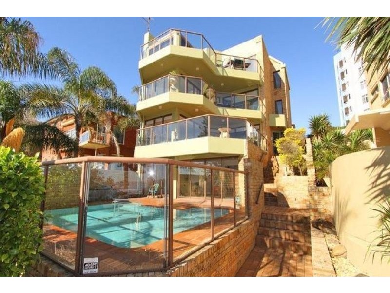 1/30 Cliff Road, Wollongong NSW 2500