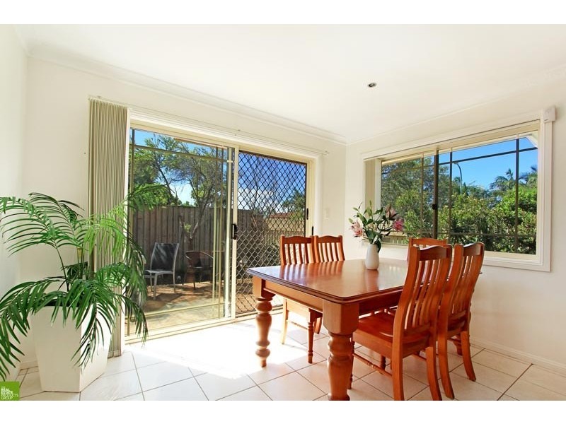 2/2-6 Henry Fry Place, Woonona NSW 2517