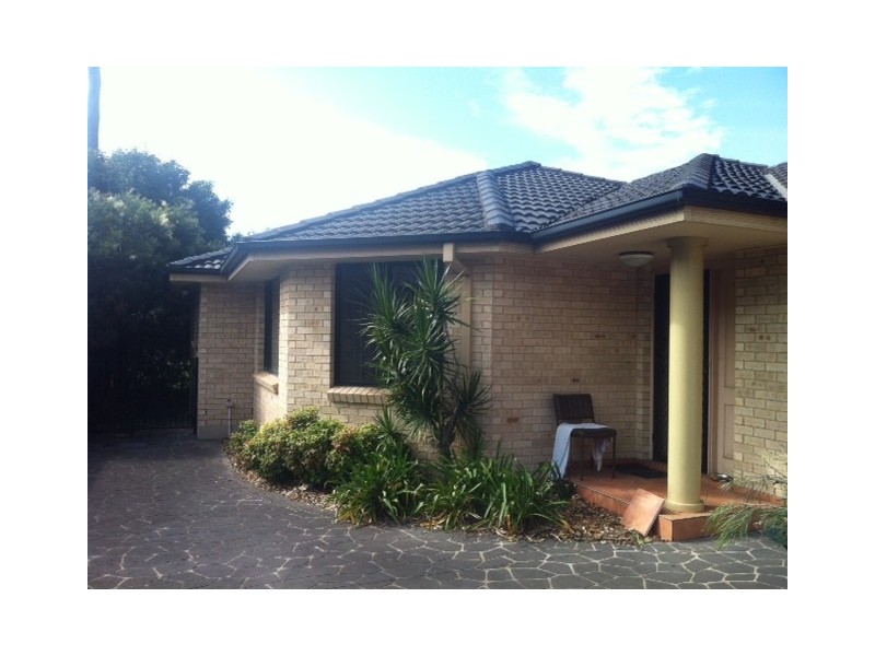 21B Gladstone Avenue, Wollongong NSW 2500
