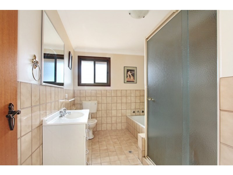 3/3 Powell Street, Mangerton NSW 2500