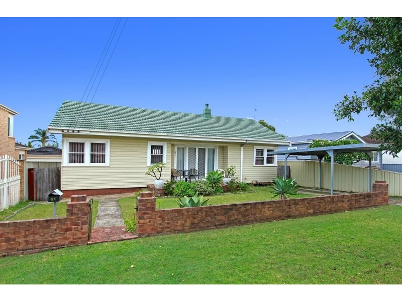 61 Dobbie Avenue, Corrimal East NSW 2518