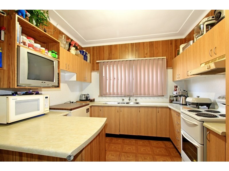 61 Dobbie Avenue, Corrimal East NSW 2518