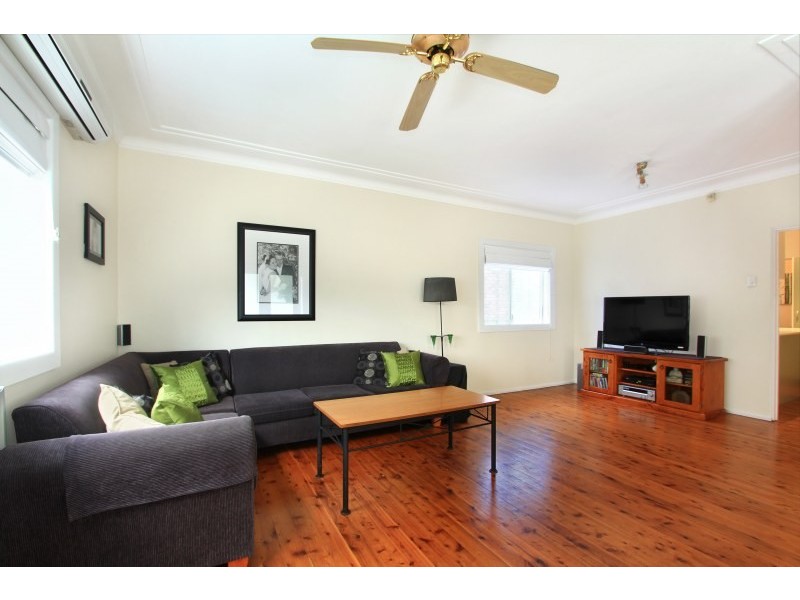 17 Angel Street, Corrimal NSW 2518