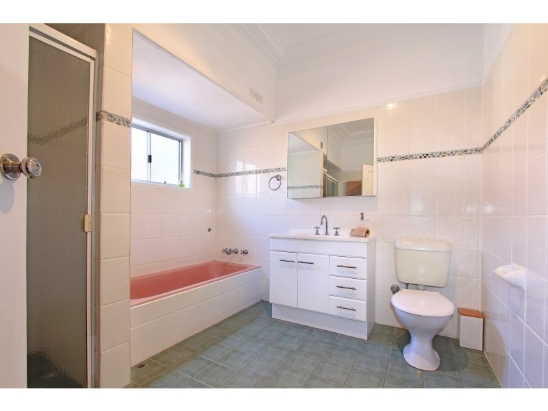 17 Angel Street, Corrimal NSW 2518