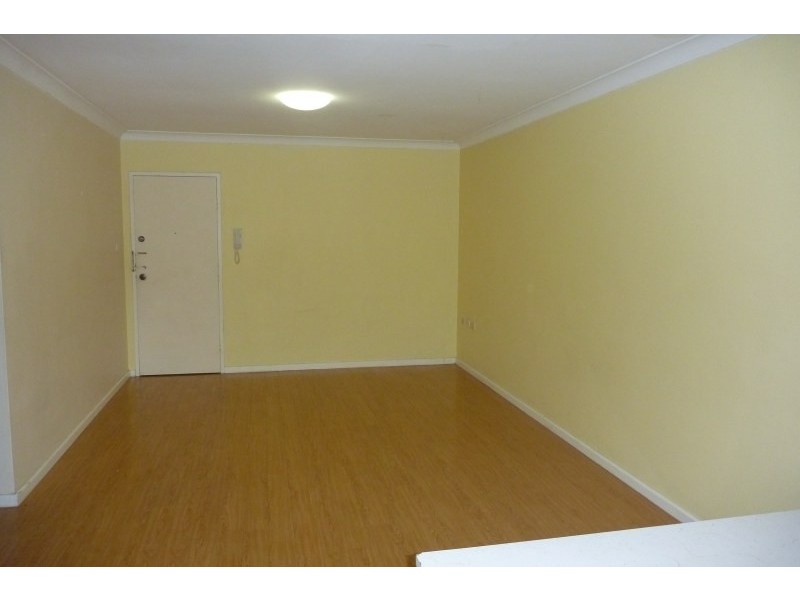 10/148 Auburn Street, Coniston NSW 2500