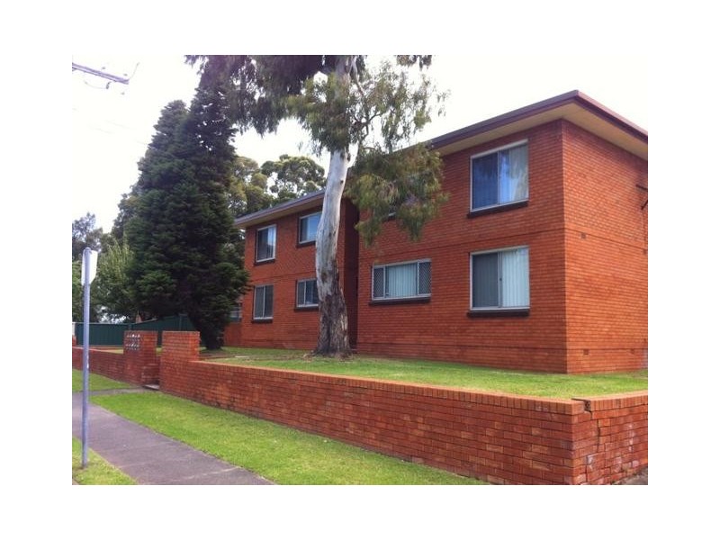 10/148 Auburn Street, Coniston NSW 2500