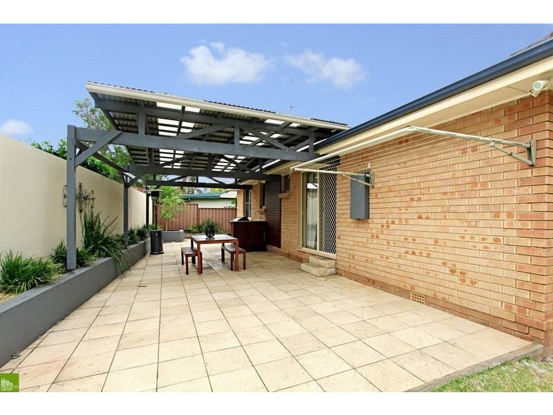 2 Stanley Avenue, Farmborough Heights NSW 2526