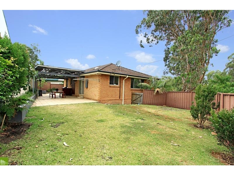 2 Stanley Avenue, Farmborough Heights NSW 2526