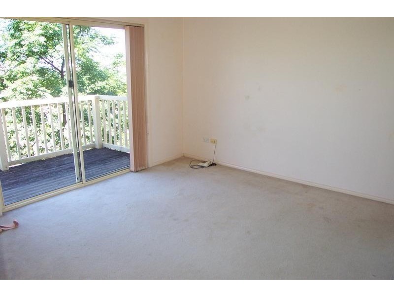 2/10 William Street, Figtree NSW 2525