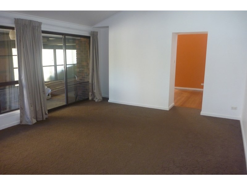 82 Ocean Beach Drive, Shellharbour NSW 2529